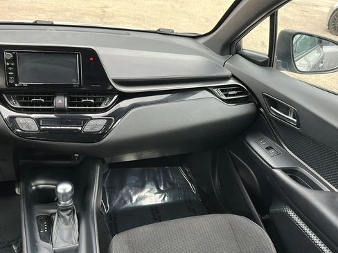 Used 2018 Toyota C-HR XLE image 25