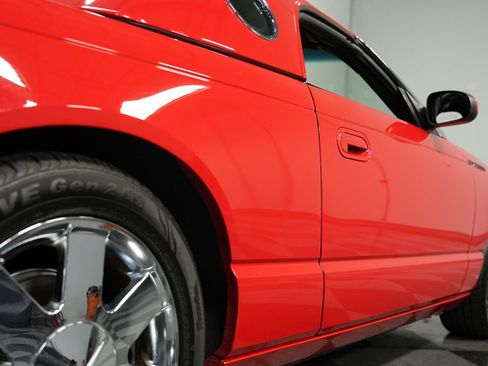 Used 2002 Ford Thunderbird image 22