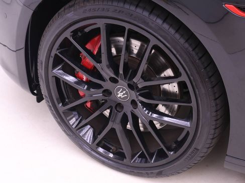 Used 2023 Maserati Ghibli Trofeo RWD image 23