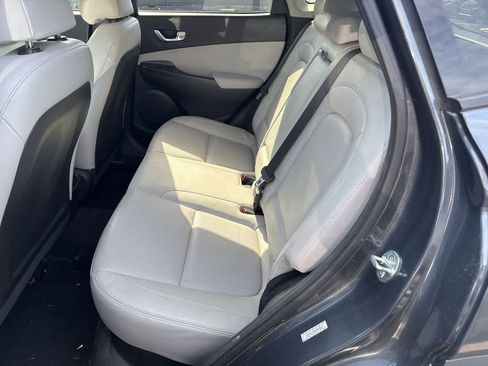 Used 2022 Hyundai Kona Limited w/ Cargo Package image 6