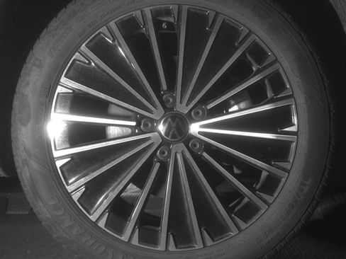 Used 2025 Volkswagen Taos SE FWD image 13