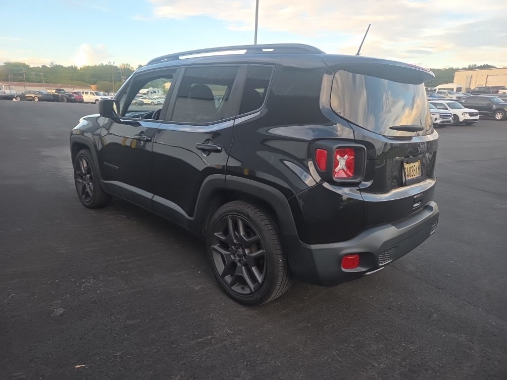 Used 2021 Jeep Renegade Latitude FWD image 13