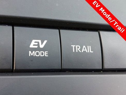 Used 2022 Toyota Highlander XLE image 19