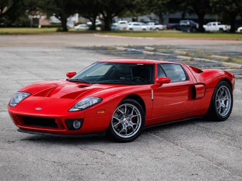 Used 2005 Ford GT RWD image 3