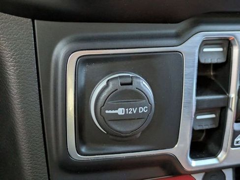 Used 2022 Jeep Gladiator Rubicon w/ Cold Weather Group image 25