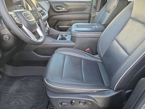 Used 2024 GMC Yukon SLT w/ SLT Premium Package RWD image 16
