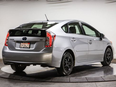 Used 2015 Toyota Prius Two FWD image 4