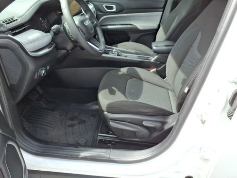 Used 2023 Jeep Compass Sport AWD/4WD image 15