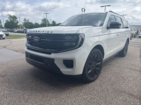 Used 2025 Ford Expedition Max Platinum w/ Stealth Appearance Package image 1