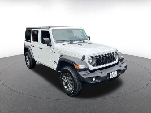 Used 2025 Jeep Wrangler Sport S image 1