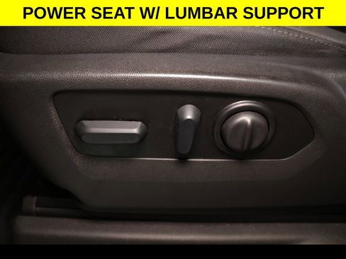 Used 2022 Chevrolet Silverado 2500 Custom w/ Custom Value Package AWD/4WD image 3