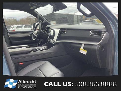 New 2026 Jeep Grand Wagoneer Limited AWD/4WD image 16