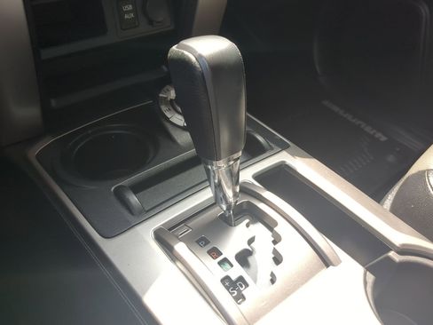 Used 2018 Toyota 4Runner SR5 Premium image 18