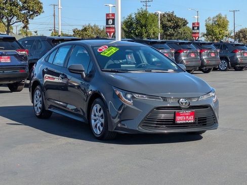 Used 2023 Toyota Corolla LE image 3