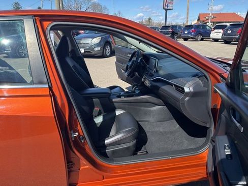 Used 2020 Nissan Altima 2.5 SR w/ Premium Package image 13