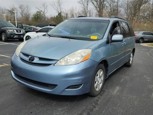 Used 2008 Toyota Sienna XLE image 6
