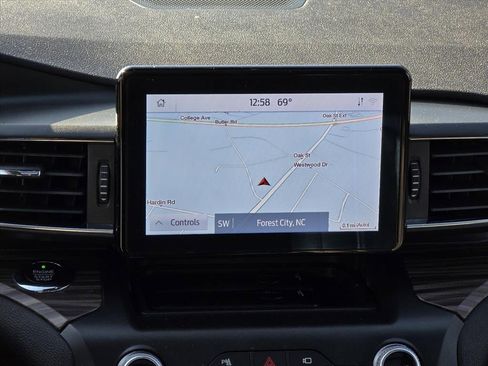 Used 2020 Ford Explorer Limited w/ Class III Trailer Tow Package image 4