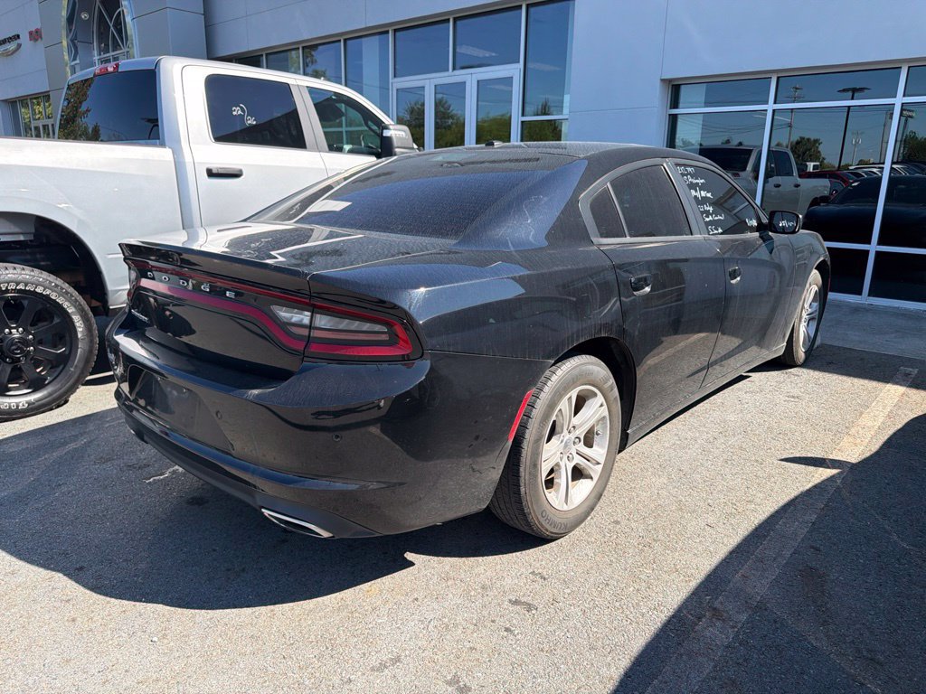 Used 2022 Dodge Charger SXT w/ Leather Interior Group RWD image 4
