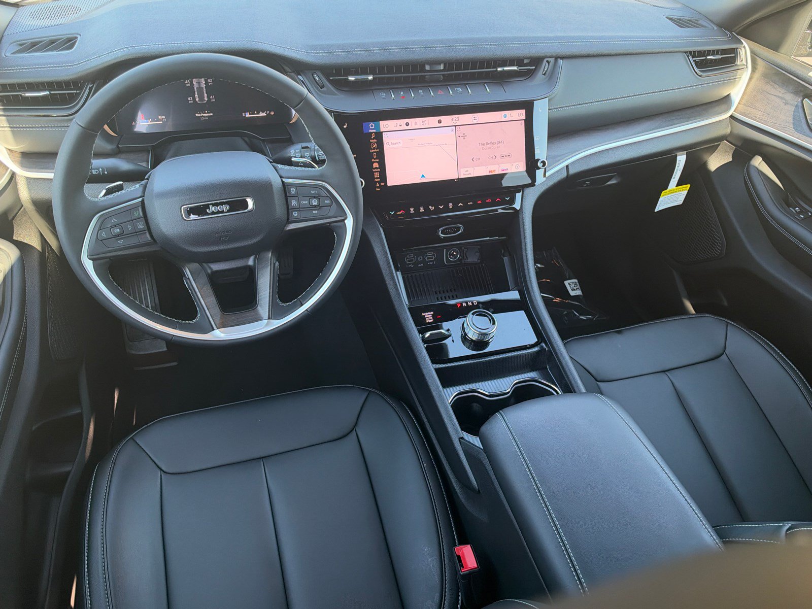 New 2027 Jeep Grand Cherokee Limited AWD/4WD image 23