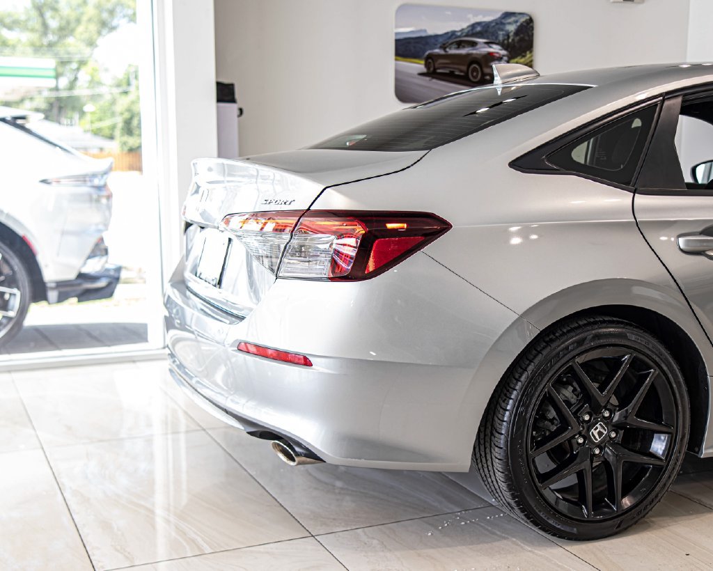Used 2025 Honda Civic Sport image 12