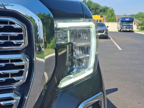 Certified 2021 GMC Sierra 1500 Denali w/ Technology Package AWD/4WD image 28