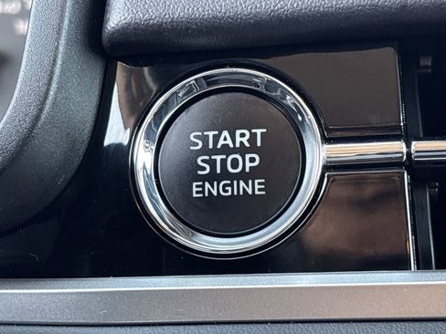 Used 2024 Mitsubishi Outlander SE image 31