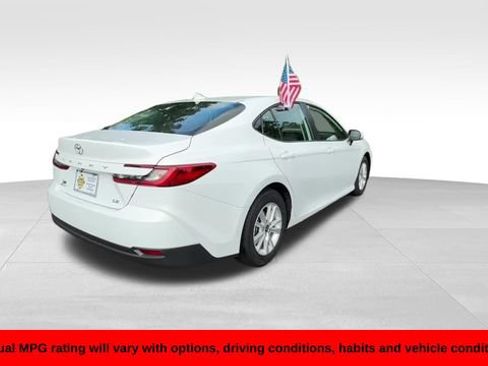 Used 2026 Toyota Camry LE FWD image 8