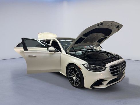 Used 2021 Mercedes-Benz S 580 4MATIC Sedan w/ AMG Line image 9