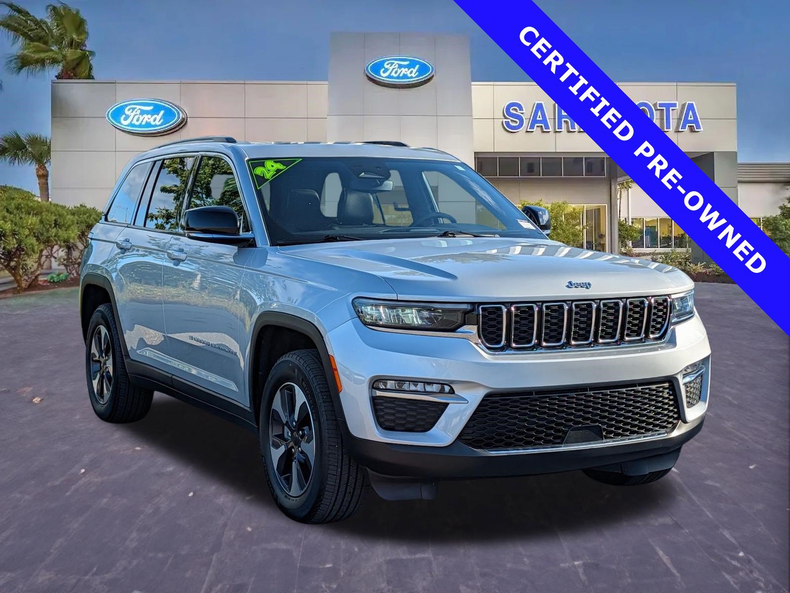 Used 2024 Jeep Grand Cherokee Limited 4xe AWD/4WD image 1