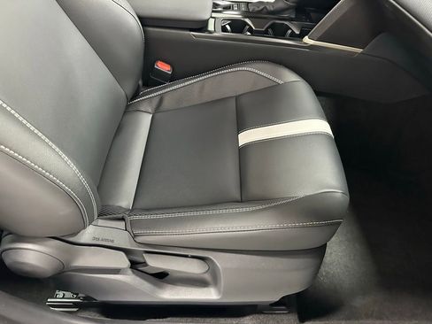 Used 2026 Toyota Camry SE image 60