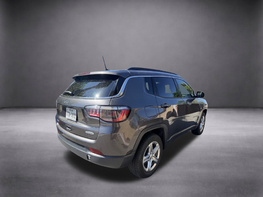 Used 2024 Jeep Compass Latitude AWD/4WD image 15