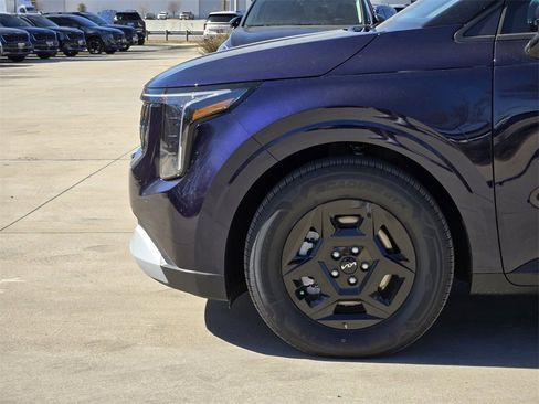 New 2026 Kia Carnival LX image 5