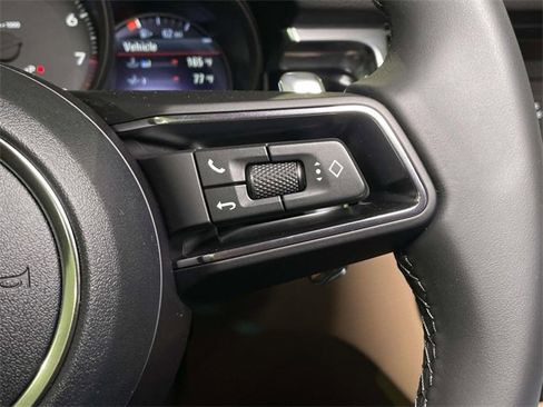 New 2026 Porsche Macan image 40