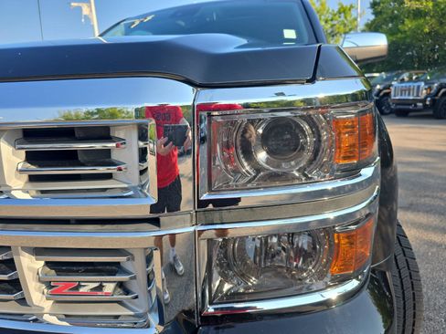 Used 2015 Chevrolet Silverado 1500 LTZ Z71 w/ LTZ Plus Package AWD/4WD image 31