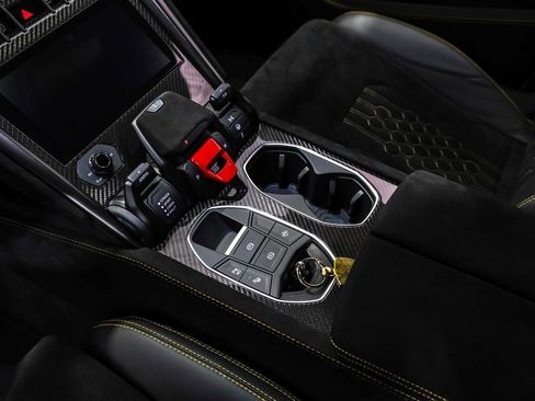 Used 2024 Lamborghini Urus Performante image 22