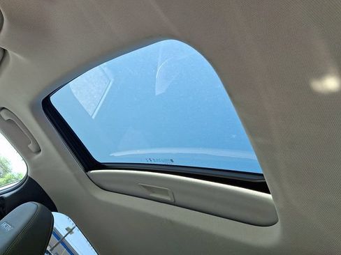 Used 2024 Chevrolet Trax ACTIV w/ Sunroof Package FWD image 14