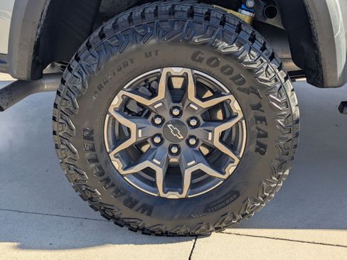 Certified 2025 Chevrolet Colorado ZR2 w/ Technology Package image 11