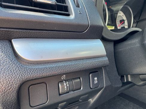 Used 2013 Subaru Impreza 2.0i Sport Premium image 17