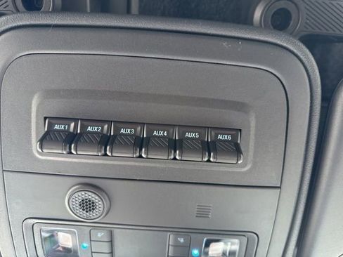 New 2025 Ford Bronco Badlands w/ Sasquatch Package AWD/4WD image 32