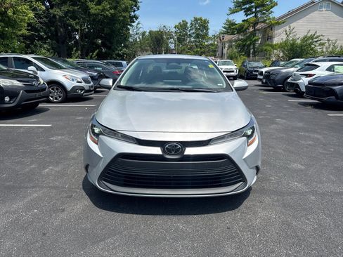 Used 2024 Toyota Corolla LE FWD image 4
