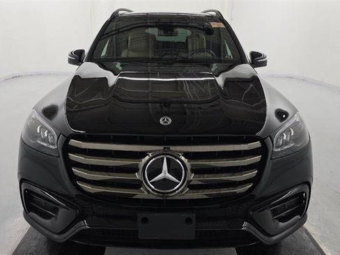 Used 2024 Mercedes-Benz GLS 450 4MATIC w/ Pinnacle Trim Package image 2