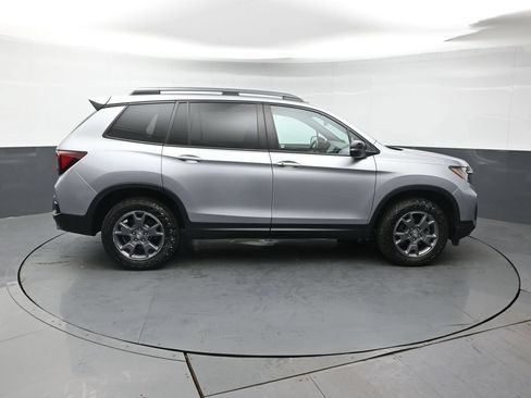 Certified 2024 Honda Passport TrailSport image 7