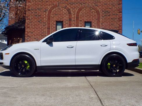Used 2023 Porsche Cayenne Platinum Edition AWD/4WD image 8