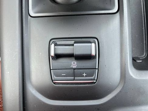 Used 2024 GMC Sierra 1500 Denali Ultimate AWD/4WD image 15