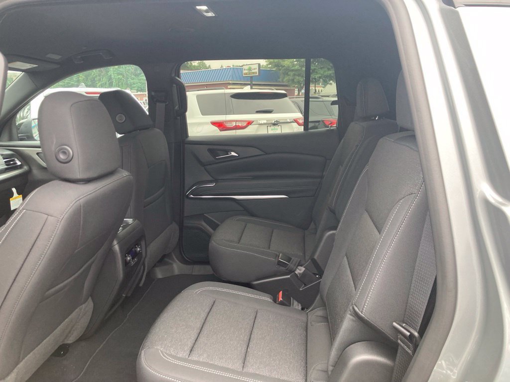 New 2026 Chevrolet Traverse LT w/ Midnight/Sport Edition AWD/4WD image 19