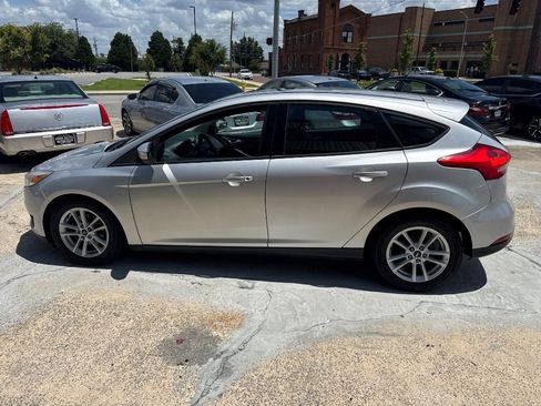 Used 2015 Ford Focus SE FWD image 7