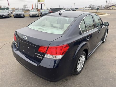 Used 2013 Subaru Legacy 2.5i Limited image 3
