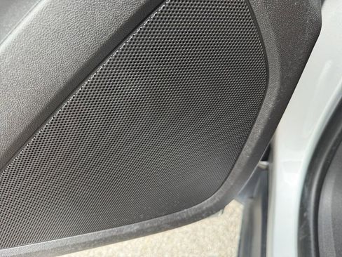 Used 2019 Chevrolet Equinox LT w/ LPO, Chrome Package image 26