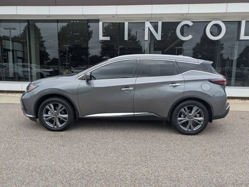 Used 2024 Nissan Murano Platinum w/ Cargo Package FWD image 3