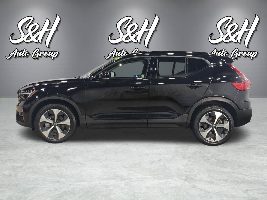 Used 2023 Volvo XC40 B4 Ultimate FWD image 20